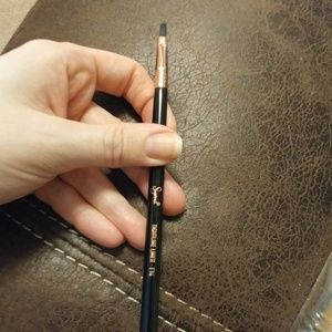 Sigma E16 Tightline Brush Eyeliner Makeup